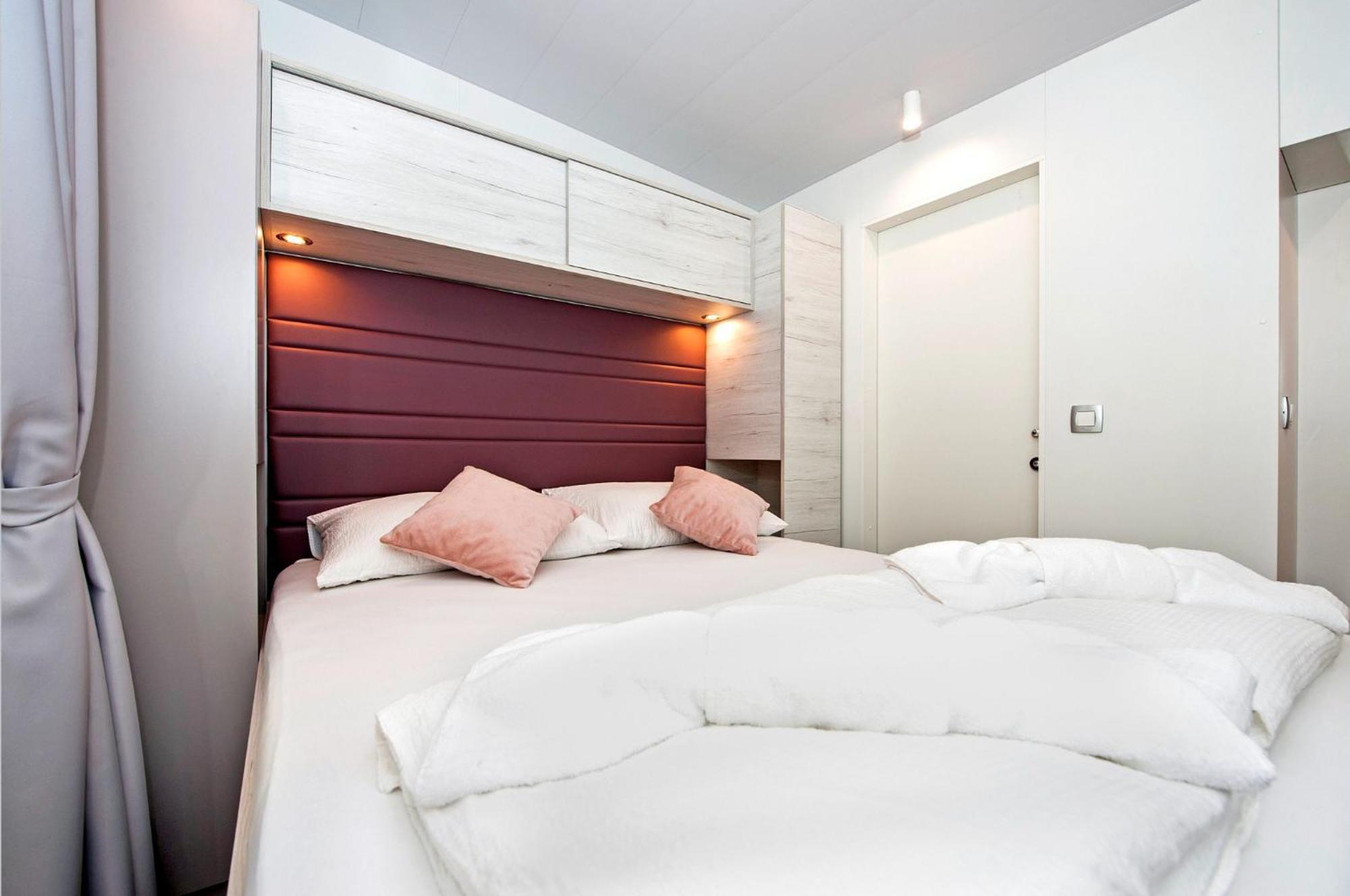 Eurocamp Mobile Homes At Campsite Puntica ฟุนตานา ภายนอก รูปภาพ